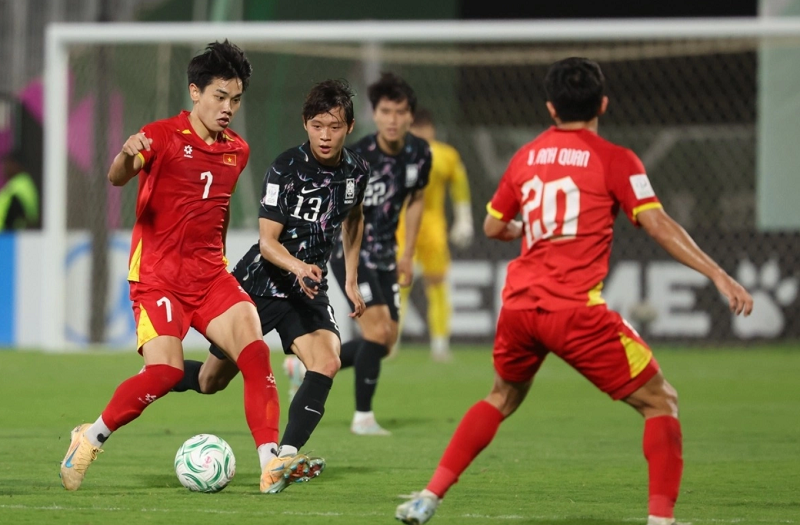 thang-nghet-tho-truoc-han-quoc-u23-viet-nam-thuc-hien-kiem-tra-doping-theo-quy