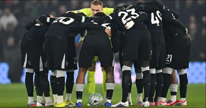 chelsea-tao-vong-tron-truoc-gio-bong-lan